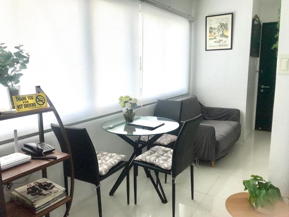 Cozy And Full Service Condo At The Heart Of Bacolod Ngoại thất bức ảnh