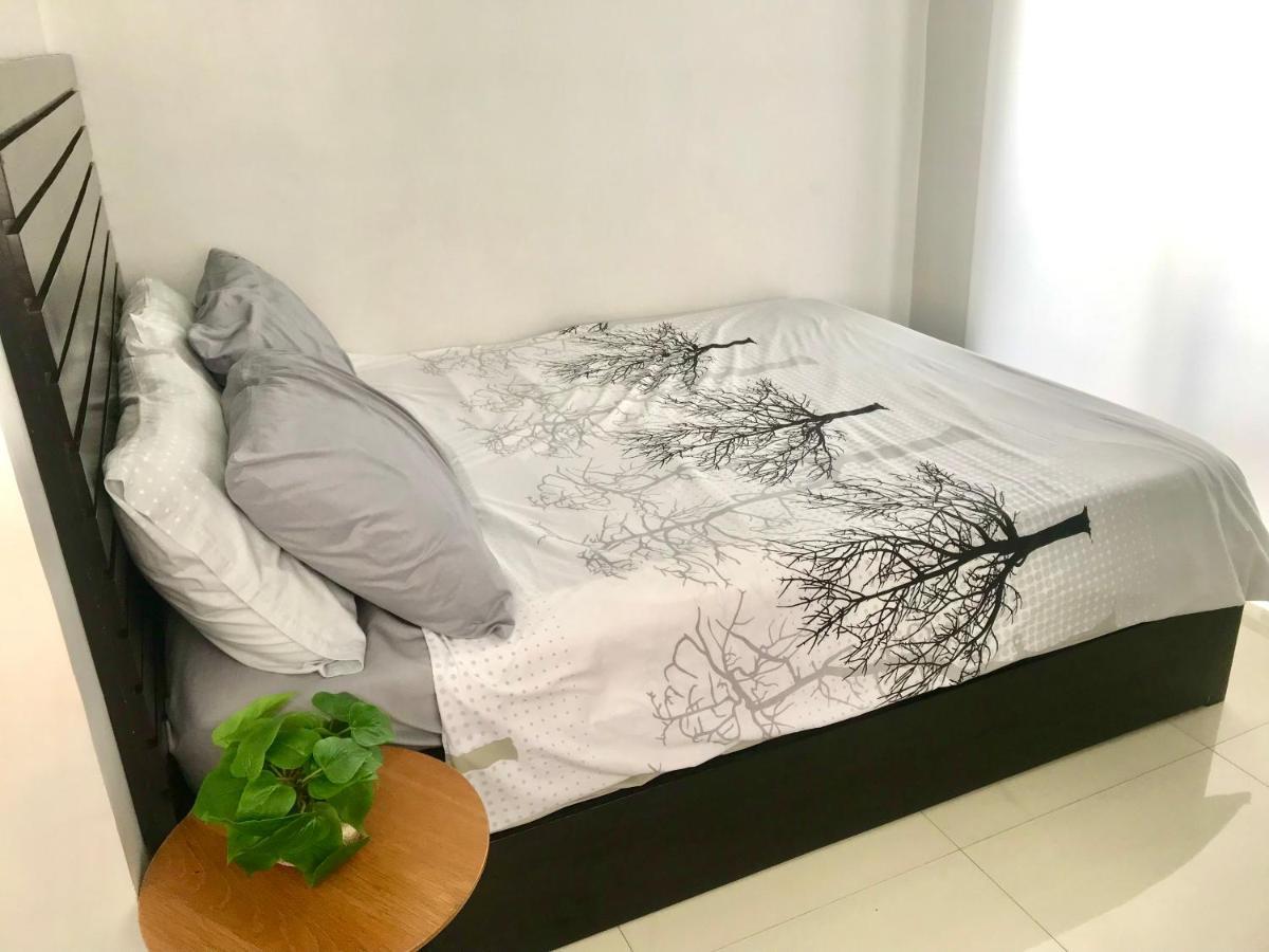 Cozy And Full Service Condo At The Heart Of Bacolod Ngoại thất bức ảnh